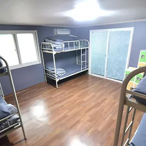 ** 게스트하우스 김치 홍대 대한민국